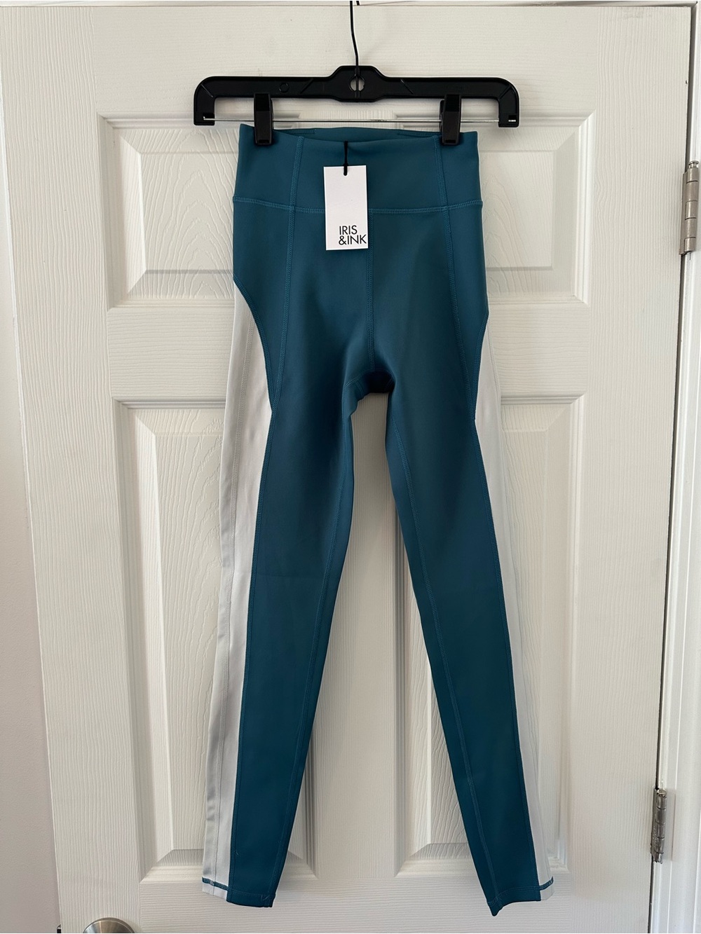 Iris & Ink Leggings
